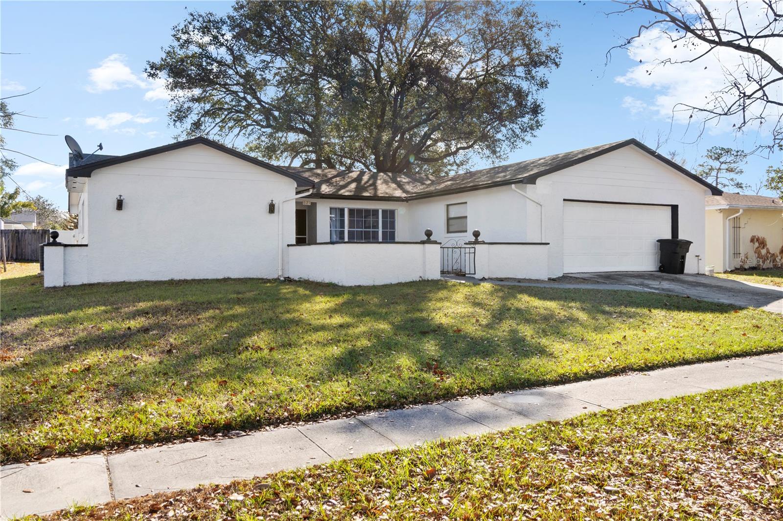 Photo of 621 ASHBERRY LANE, ALTAMONTE SPRINGS, FL 32714