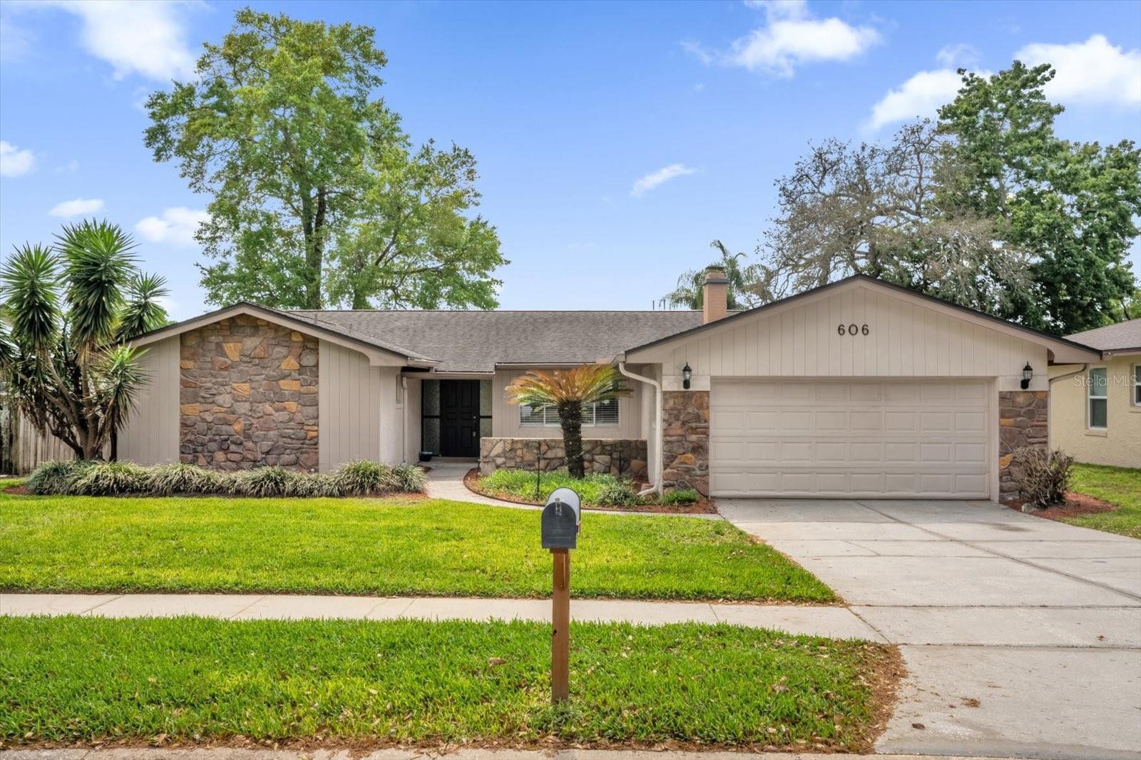 Photo of 606 IRIS STREET, ALTAMONTE SPRINGS, FL 32714