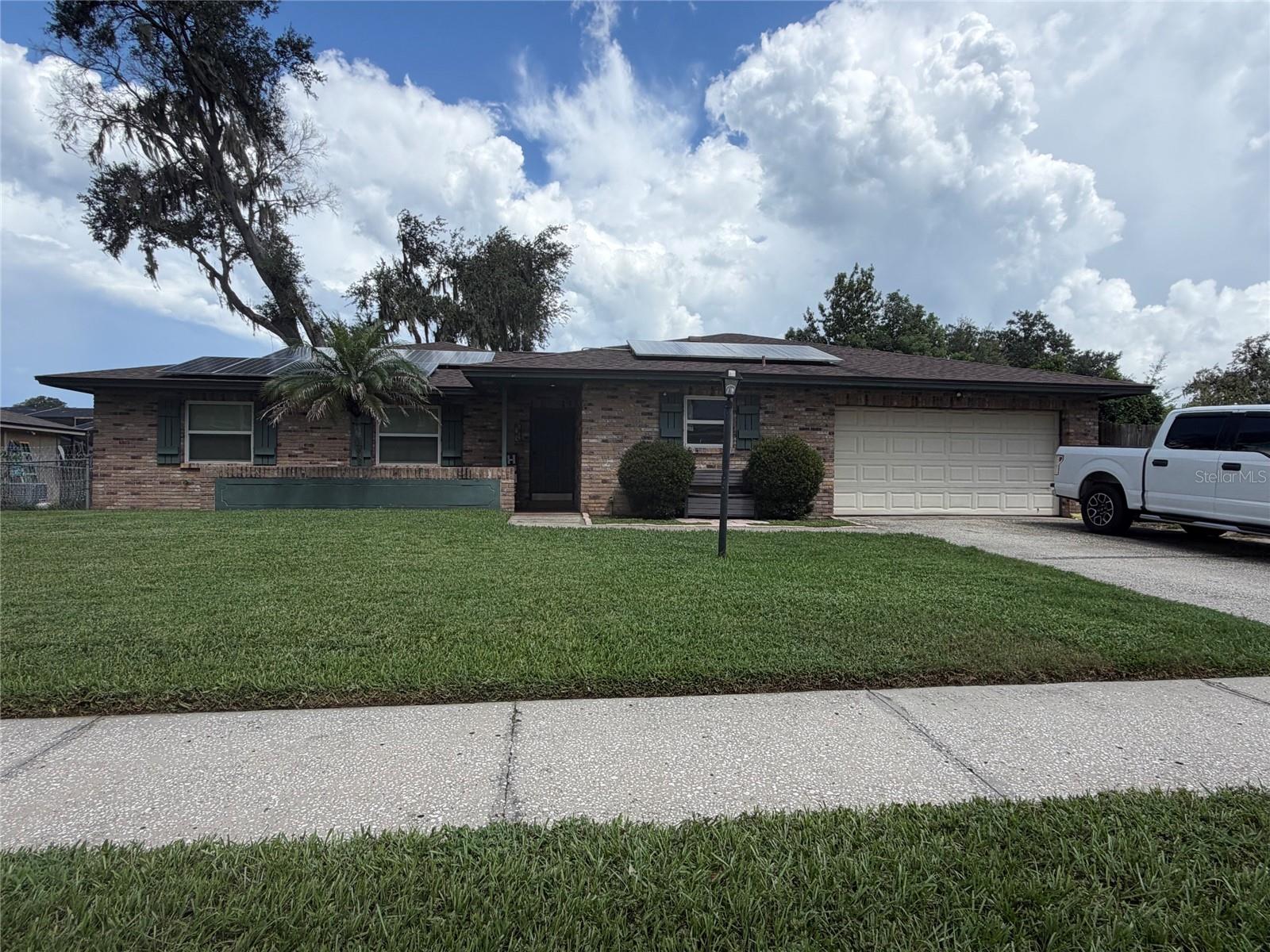 Photo of 814 SHANGRI LA DRIVE, SEFFNER, FL 33584