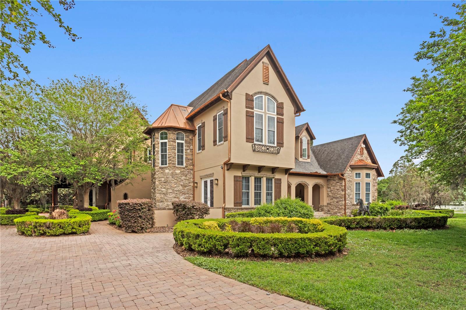 Photo of 11410 TROTTING DOWN DRIVE, ODESSA, FL 33556