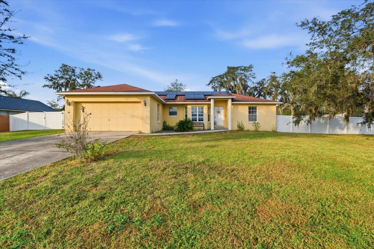 Photo of 1211 LAKE LOOP, WINTER HAVEN, FL 33880