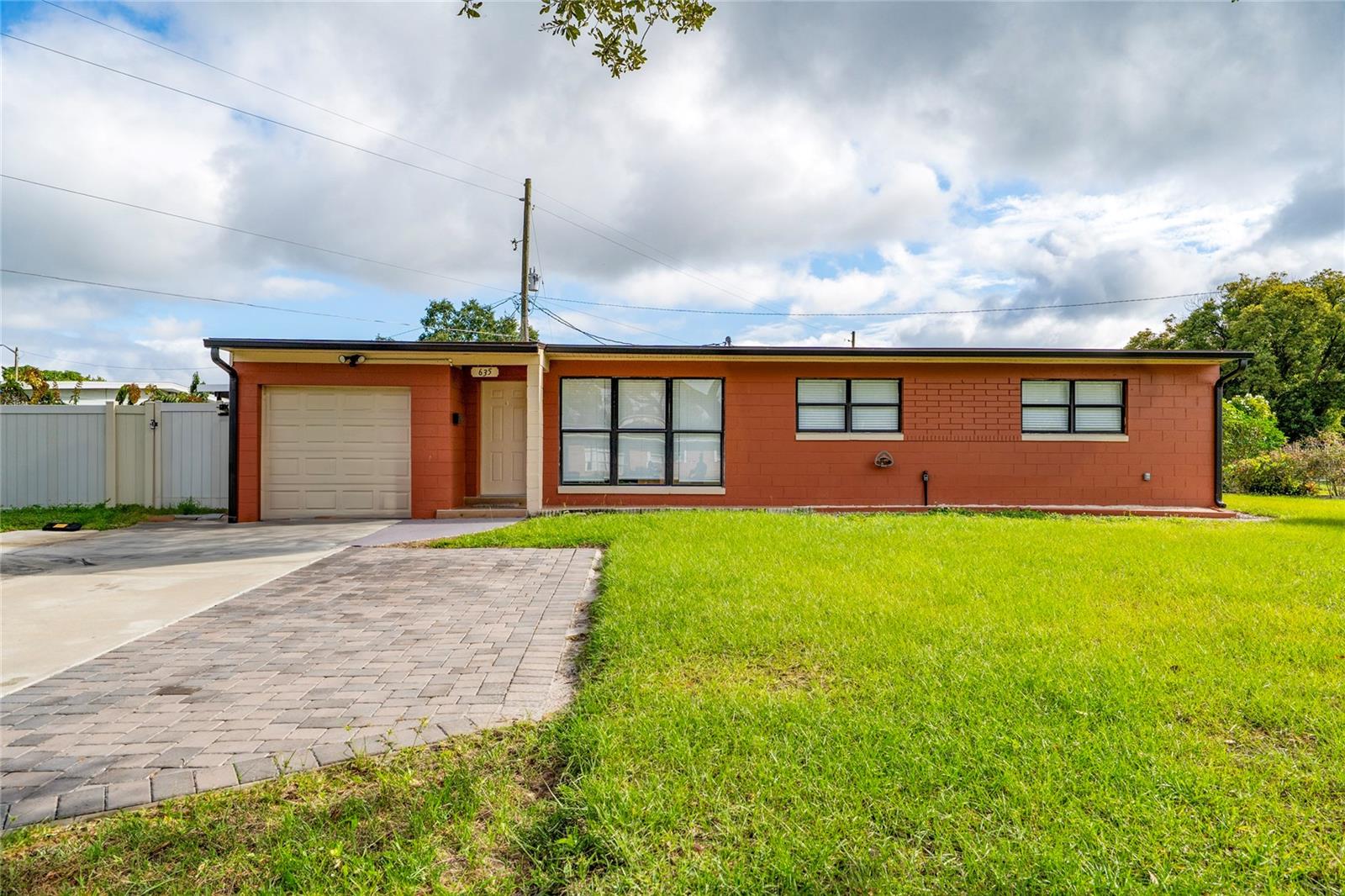Photo of 635 YUCATAN DRIVE, ORLANDO, FL 32807