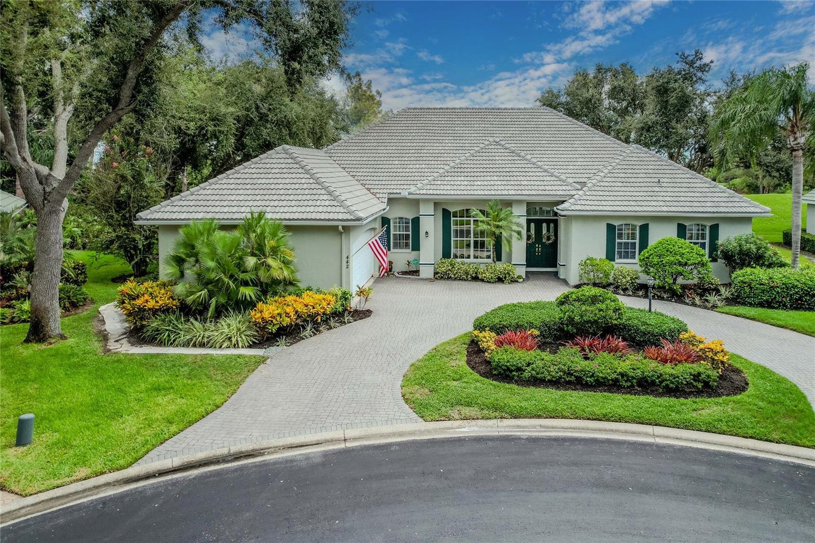 Photo of 442 TREMINGHAM WAY, VENICE, FL 34293