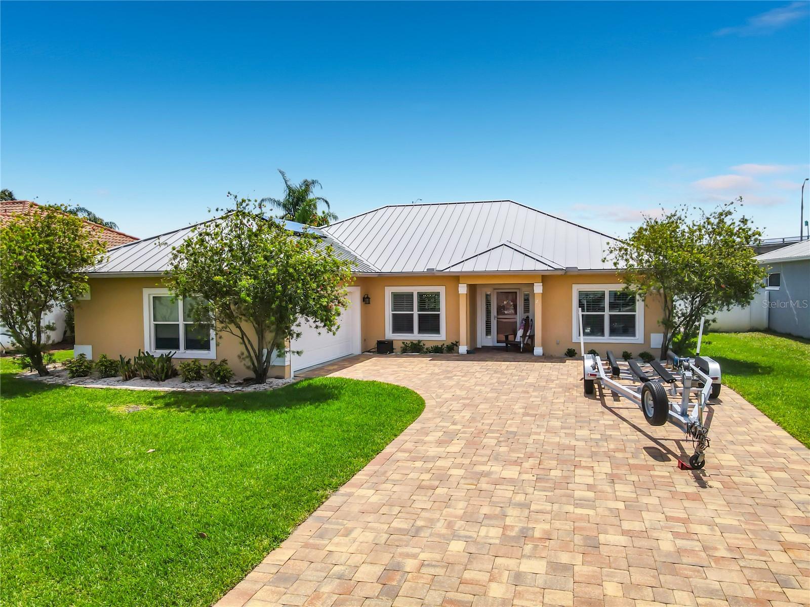 Photo of 21 RICHMOND DR, NEW SMYRNA BEACH, FL 32169
