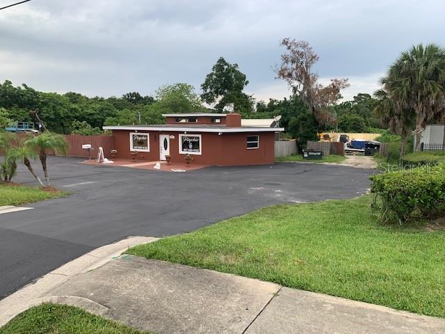 Photo of 2615 E SEMORAN BOULEVARD, APOPKA, FL 32703