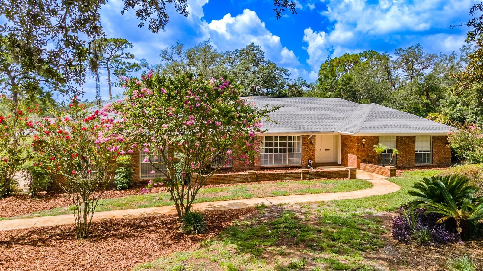 Photo of 305 S SWEETWATER BOULEVARD, LONGWOOD, FL 32779