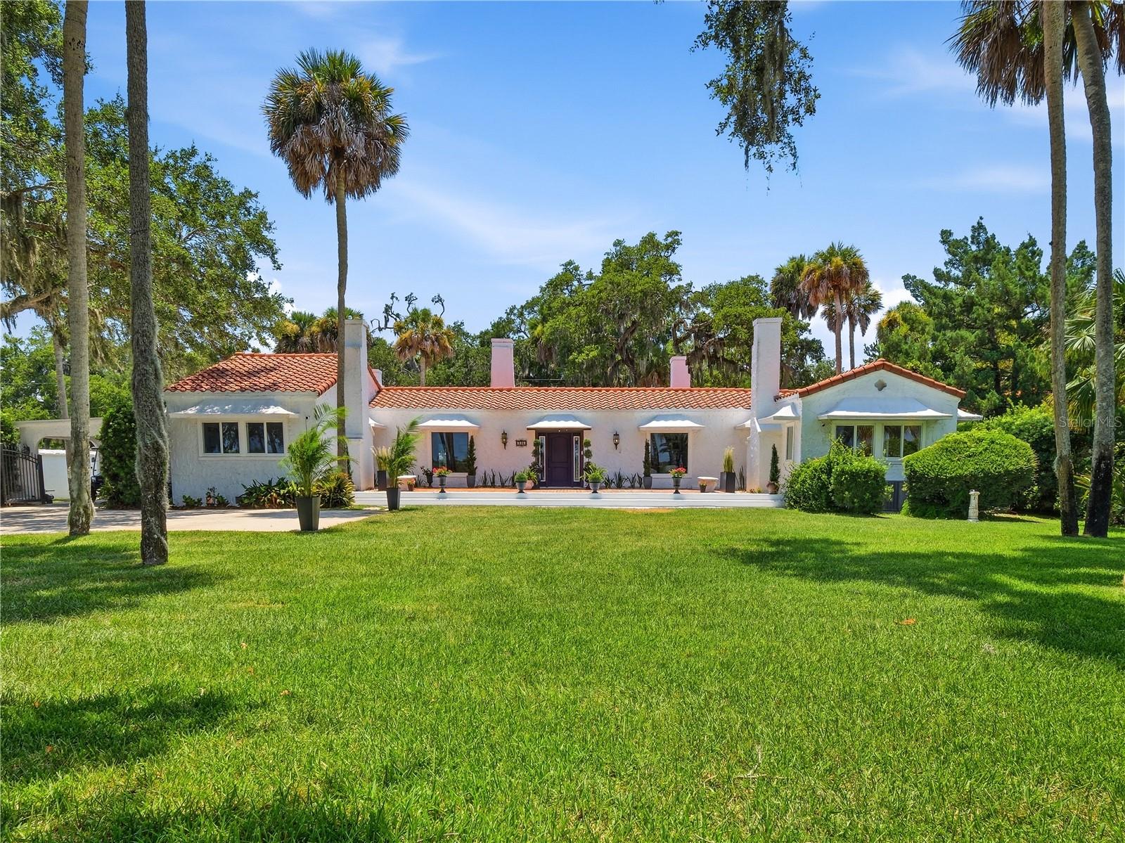 Photo of 636 N RIVERSIDE DRIVE, NEW SMYRNA BEACH, FL 32168
