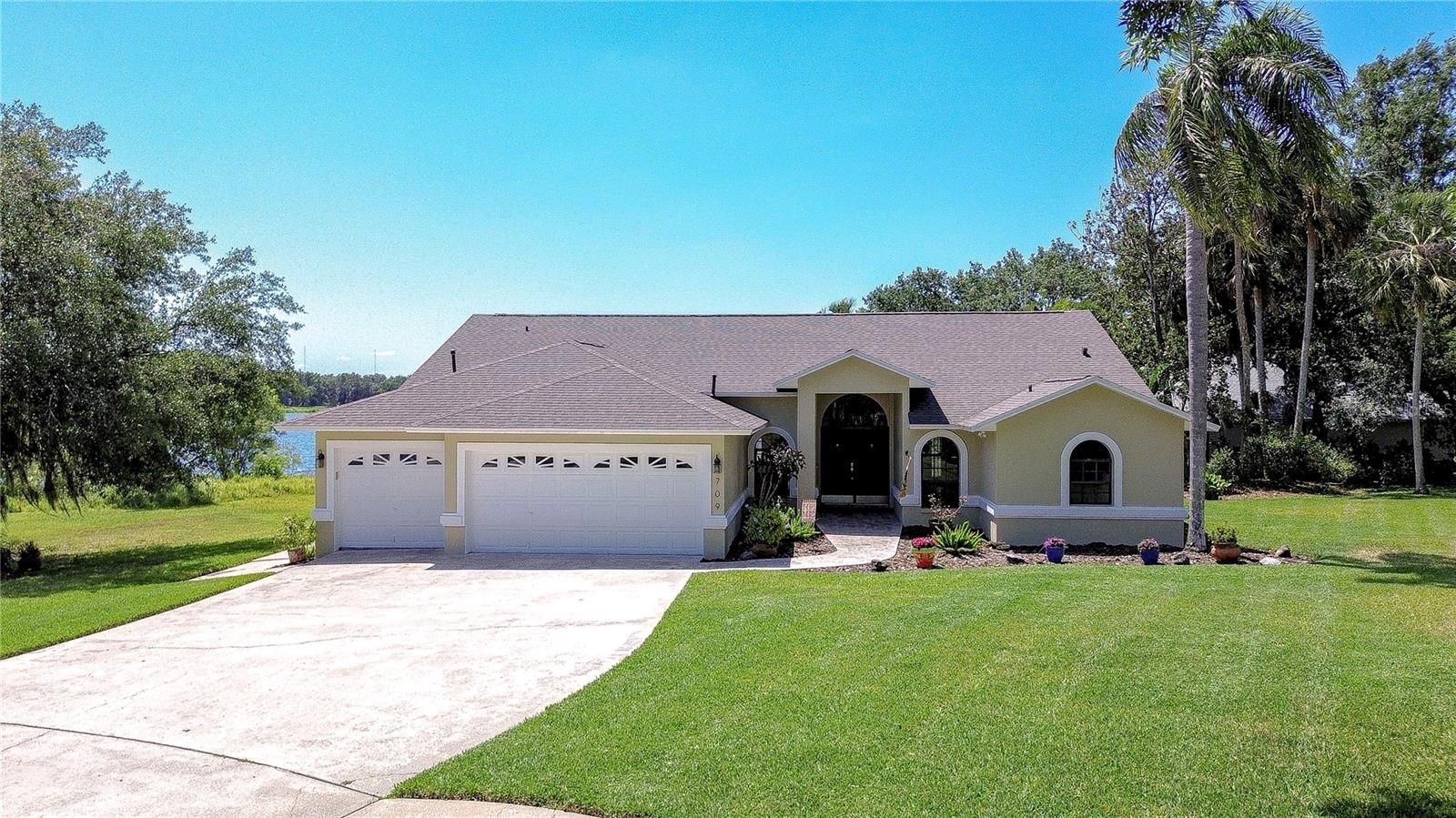 Photo of 709 SPORTSMAN PARK DRIVE, SEFFNER, FL 33584