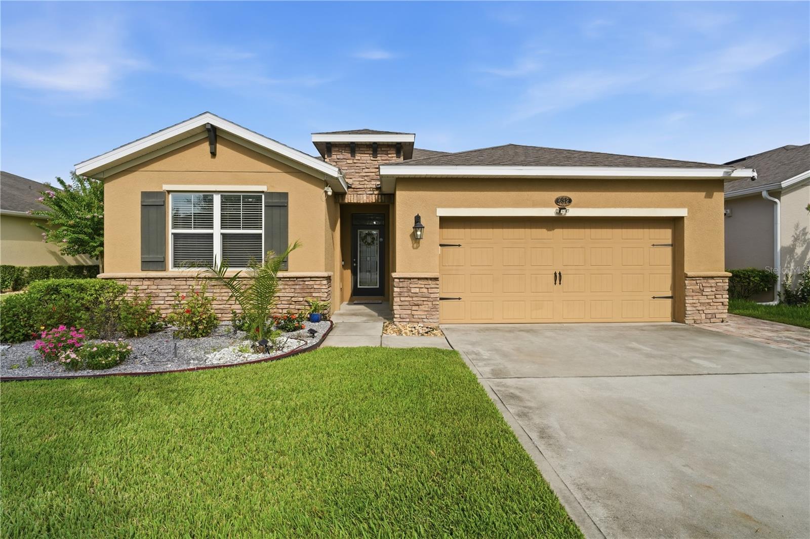 Photo of 632 E VICTORIA TRAILS BOULEVARD, DELAND, FL 32724