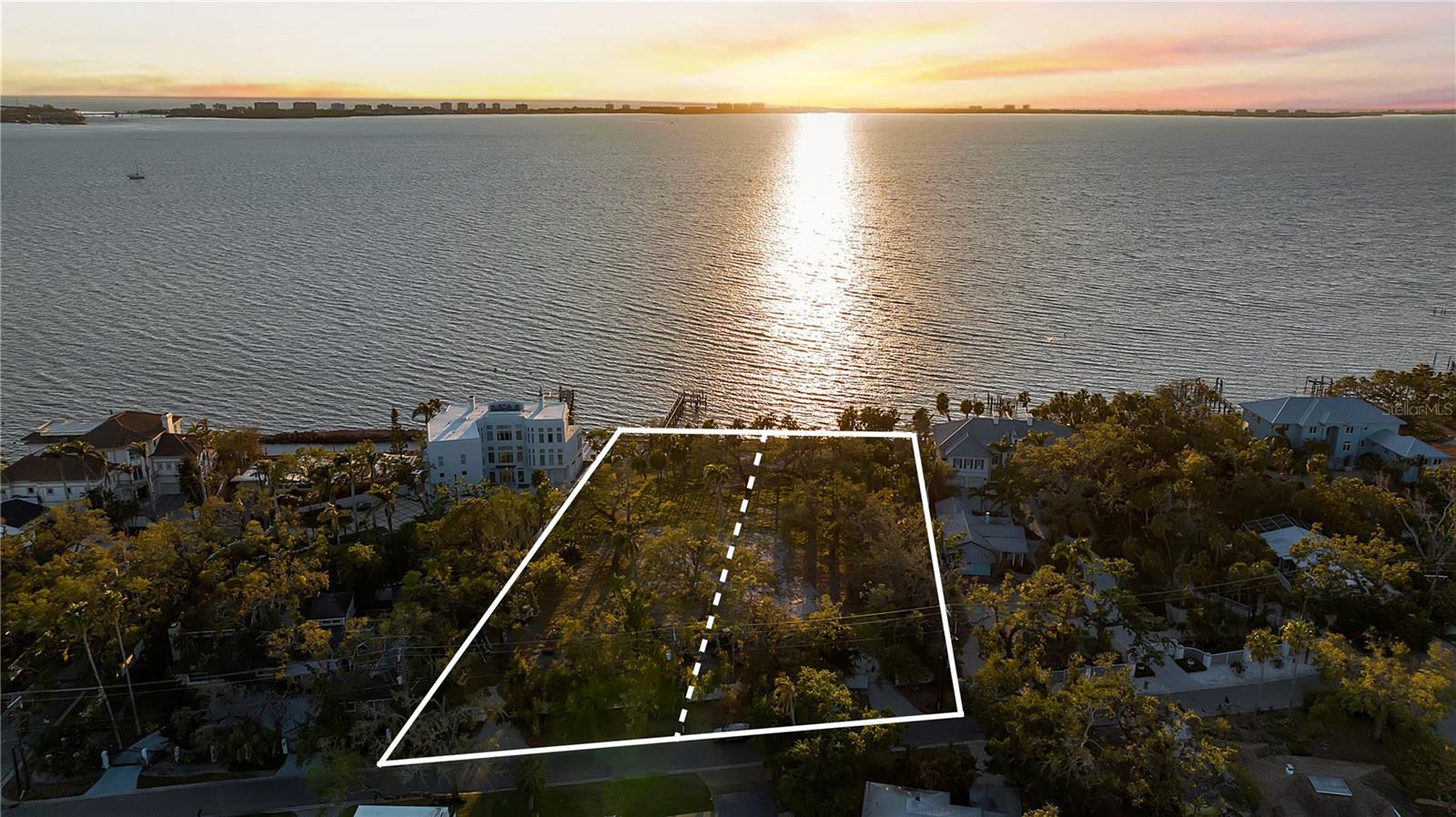 Photo of 2046 ALAMEDA AVENUE, SARASOTA, FL 34234