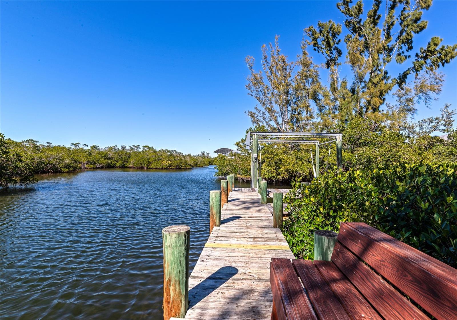 Photo of 950 OXFORD DRIVE, ENGLEWOOD, FL 34223