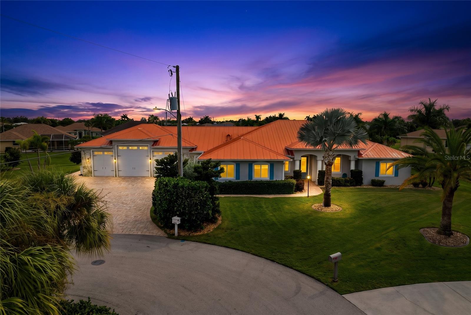 Photo of 434 E CASHEW, PUNTA GORDA, FL 33955