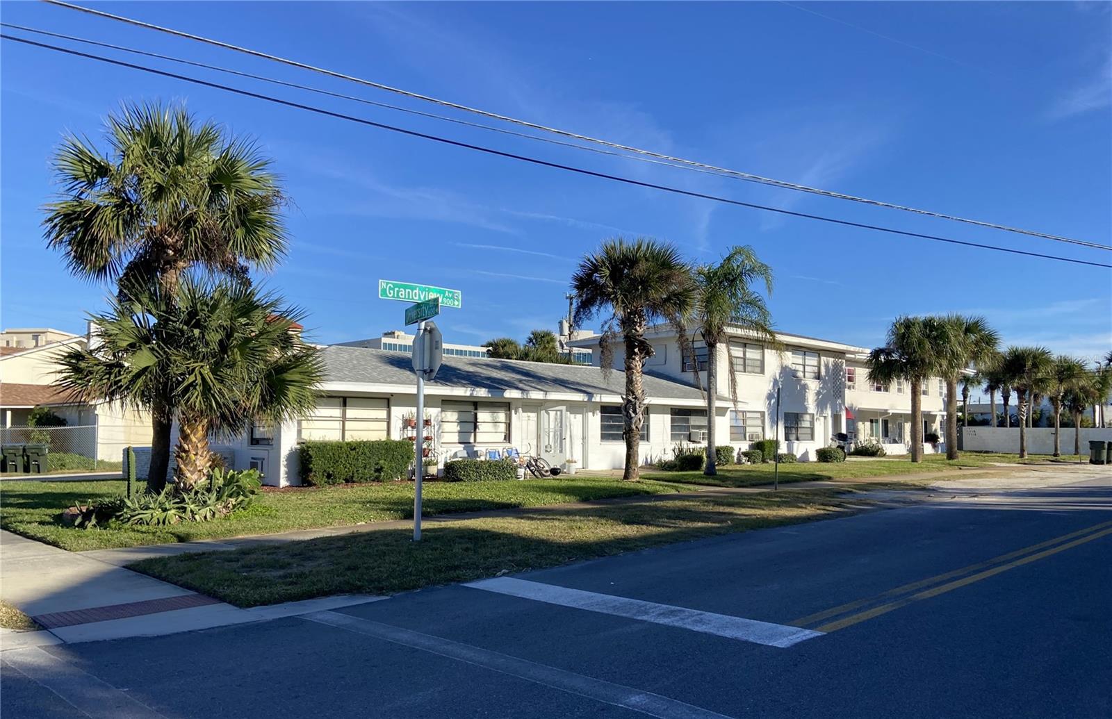 Photo of 938 N GRANDVIEW AVENUE, DAYTONA BEACH, FL 32118
