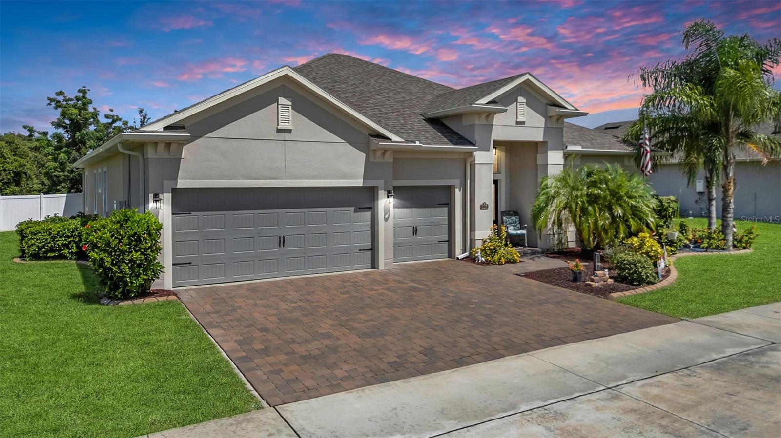 Photo of 117 HARVEST GATE BOULEVARD, GROVELAND, FL 34736