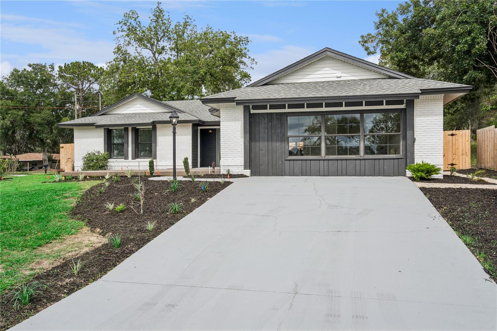 Photo of 1500 WEST AVENUE, CLERMONT, FL 34711