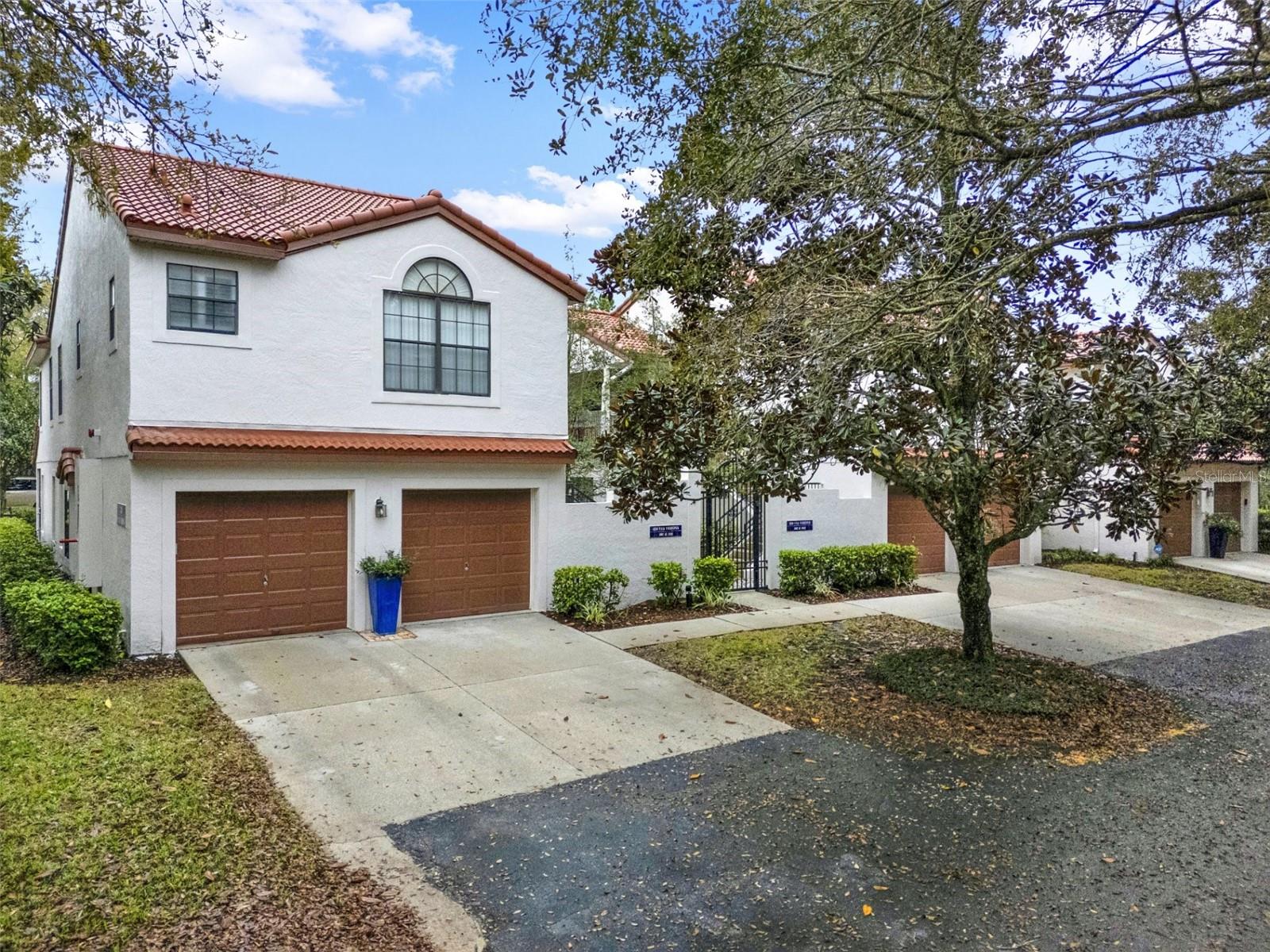 Photo of 520 VIA VERONA LANE, ALTAMONTE SPRINGS, FL 32714