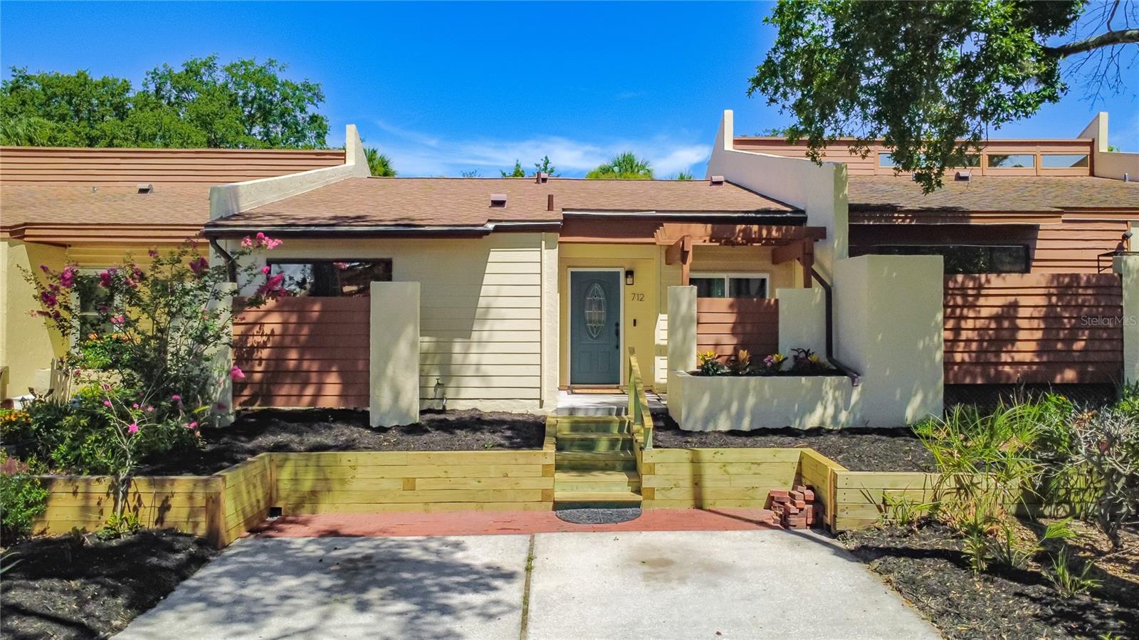 Photo of 712 TEAL LANE, ALTAMONTE SPRINGS, FL 32701