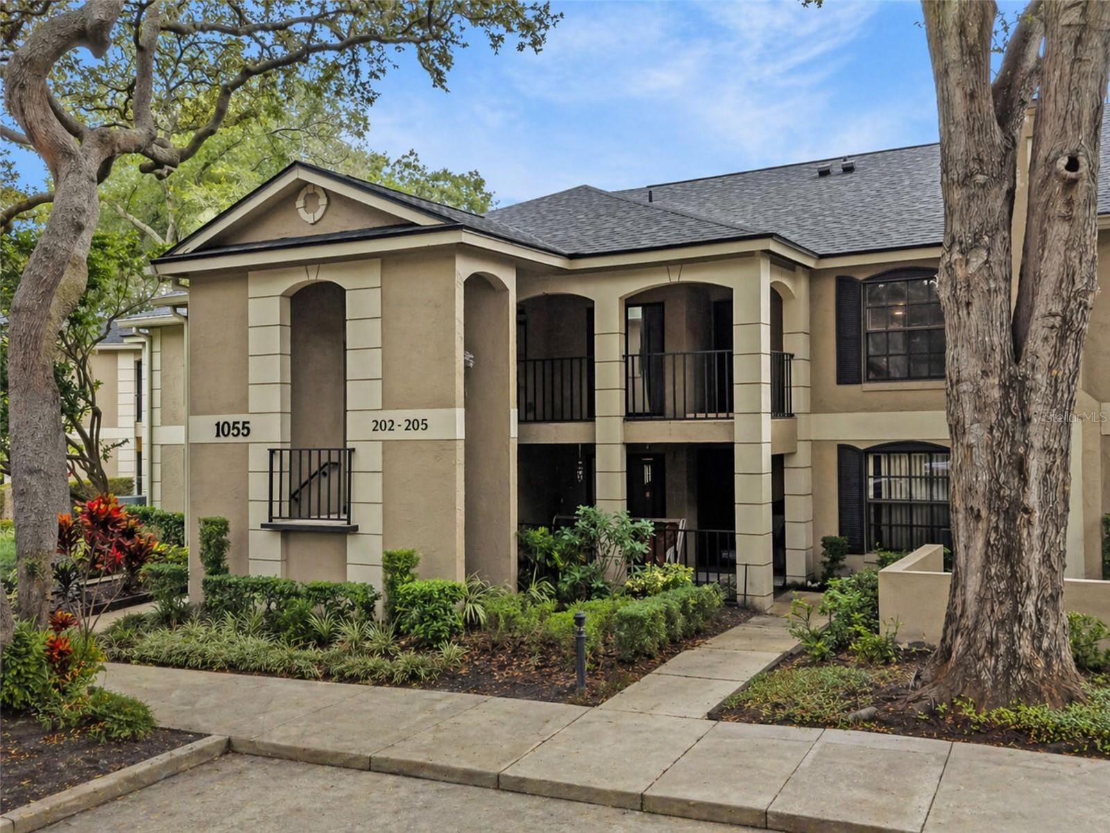 Photo of 1055 KENSINGTON PARK DRIVE, ALTAMONTE SPRINGS, FL 32714
