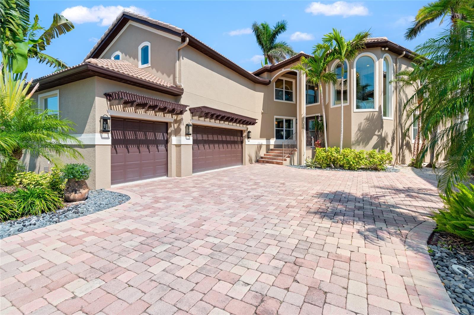 Photo of 6315 MARBELLA BOULEVARD, APOLLO BEACH, FL 33572