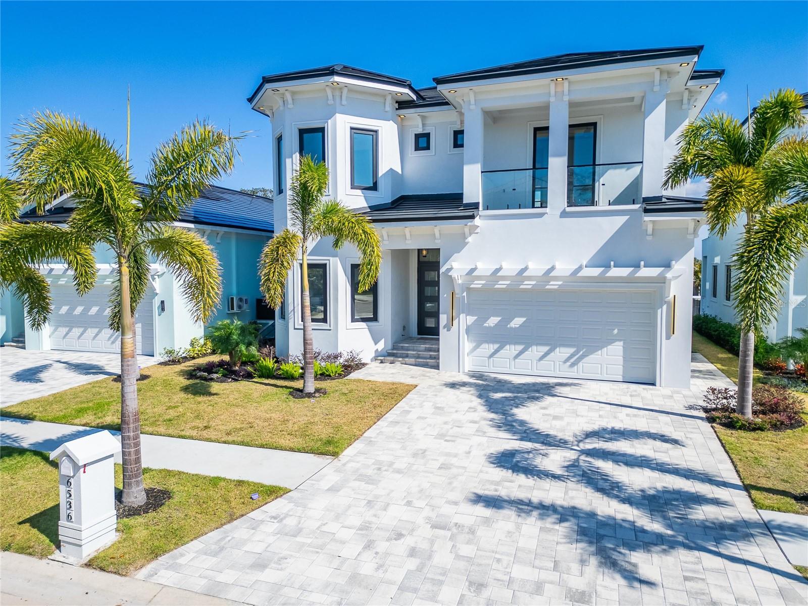 Photo of 6536 SIMONE SHORES CIRCLE, APOLLO BEACH, FL 33572