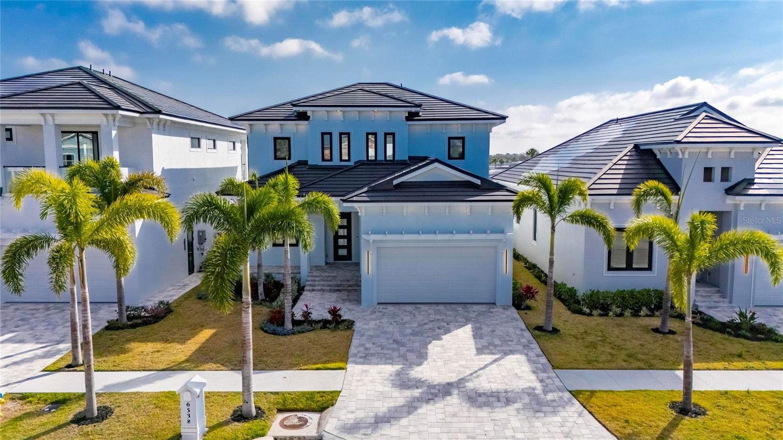 Photo of 6538 SIMONE SHORES CIRCLE, APOLLO BEACH, FL 33572