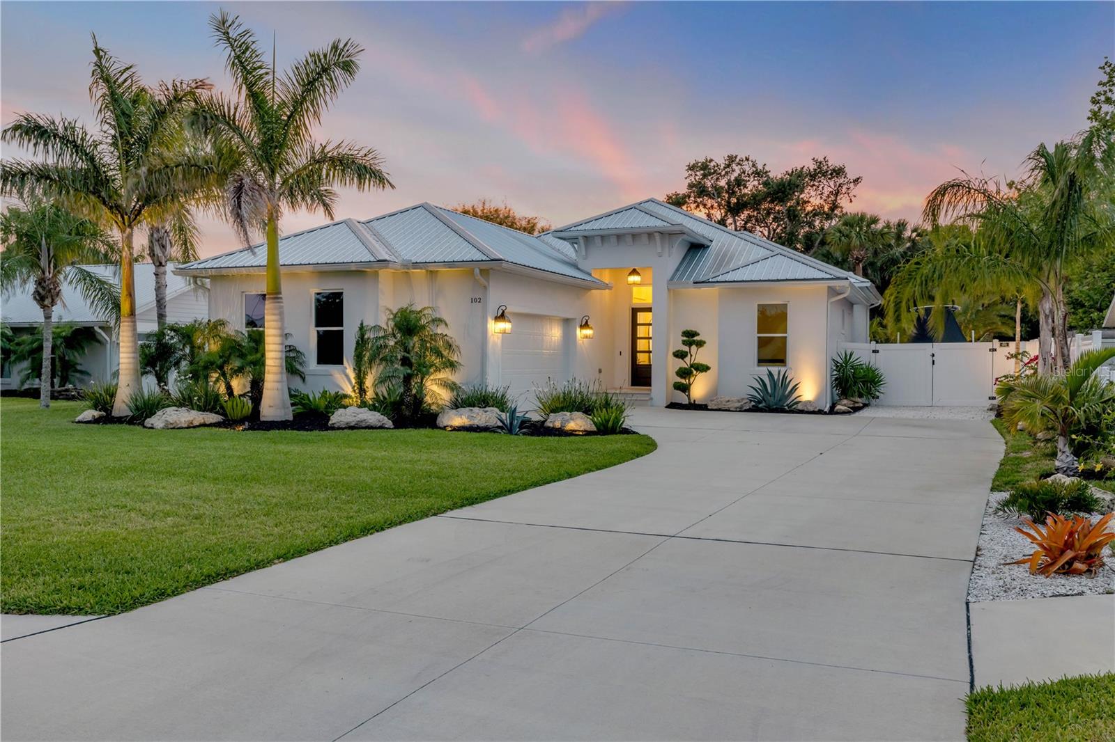 Photo of 102 INLET SHORES DRIVE, NEW SMYRNA BEACH, FL 32168