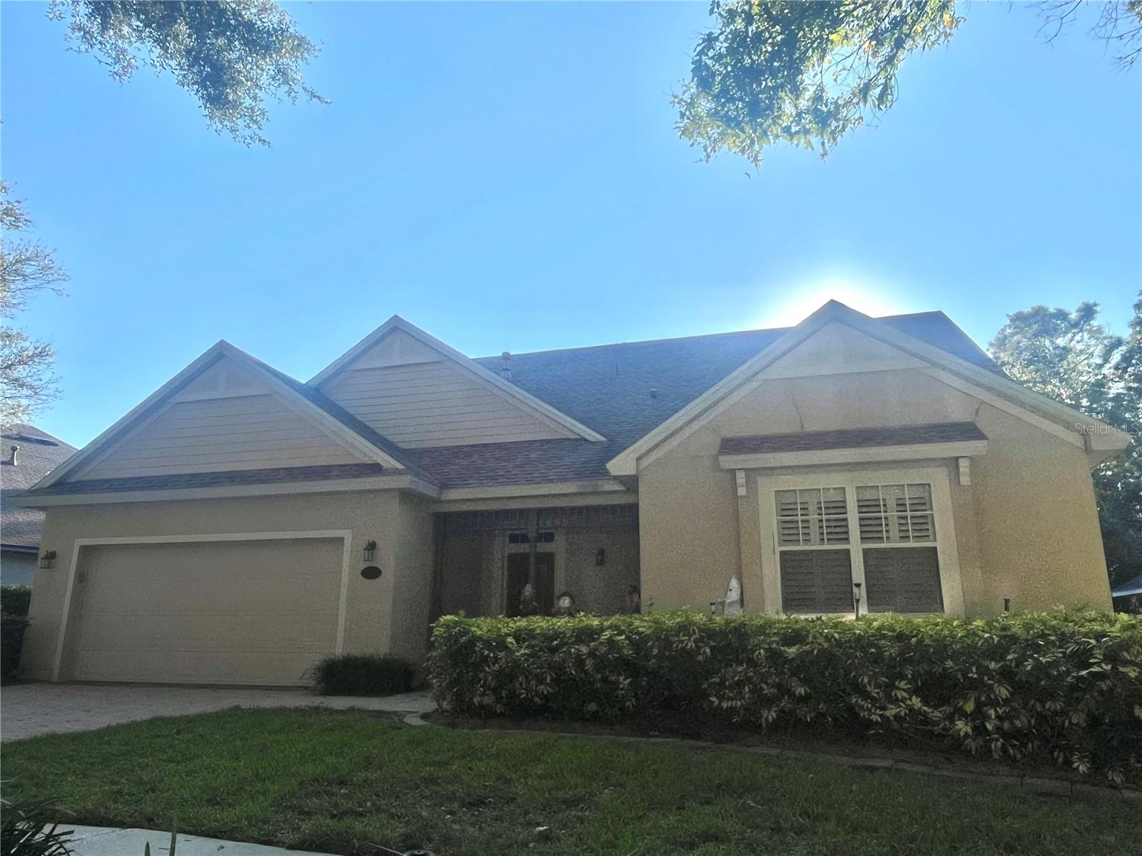 Photo of 402 VICTORIA HILLS DRIVE, DELAND, FL 32724