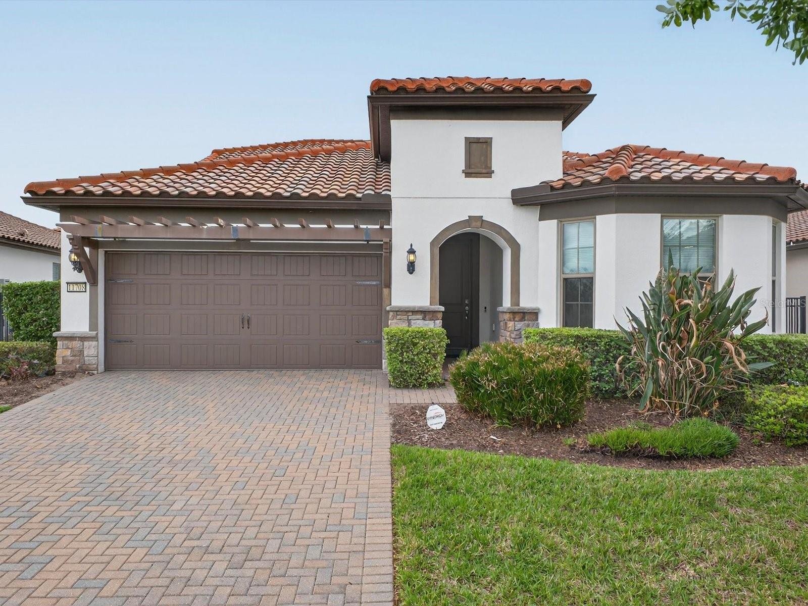 Photo of 11708 MEADOW GROVE CIRCLE, ORLANDO, FL 32836