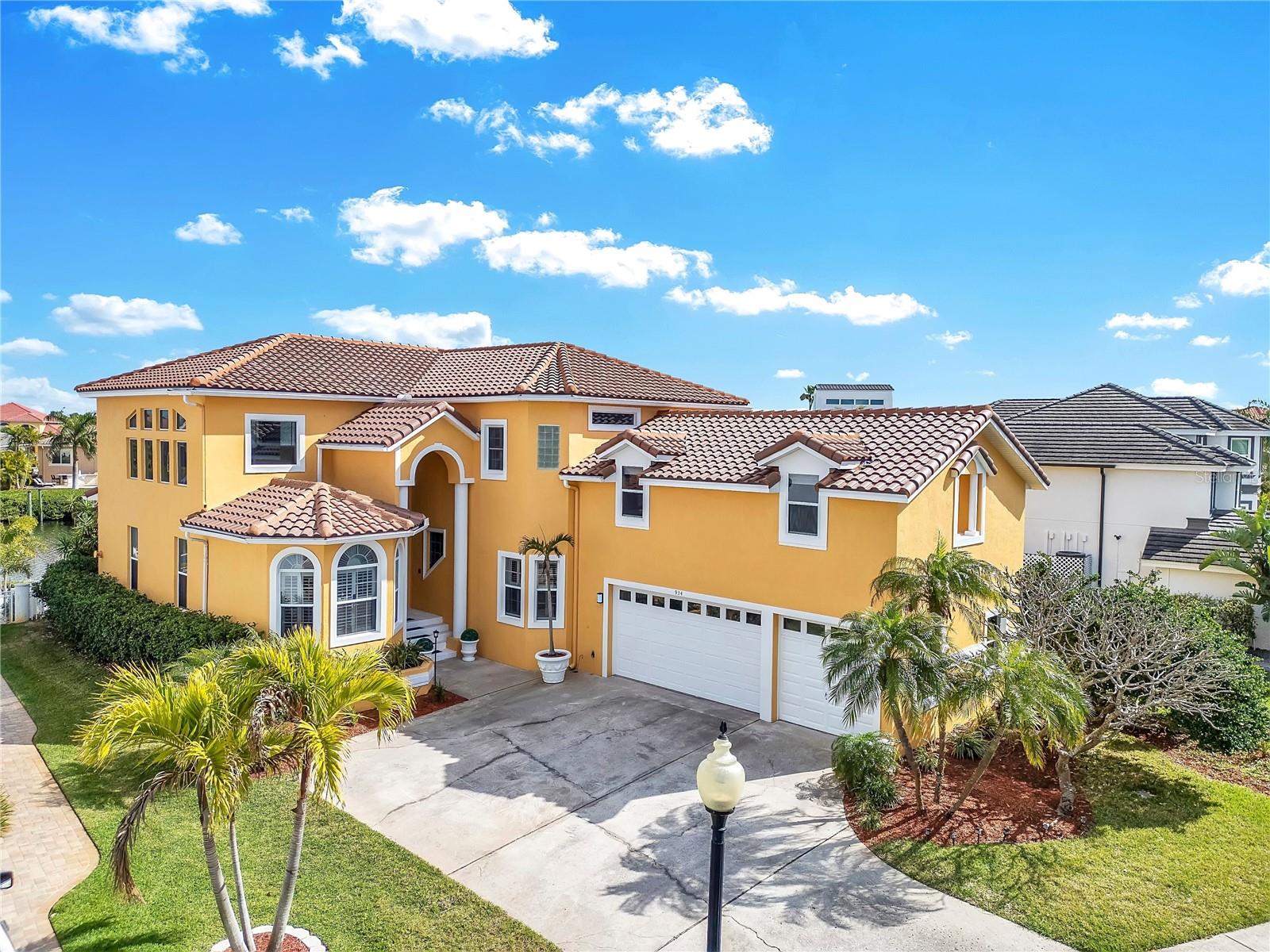 Photo of 934 SYMPHONY ISLES BOULEVARD, APOLLO BEACH, FL 33572