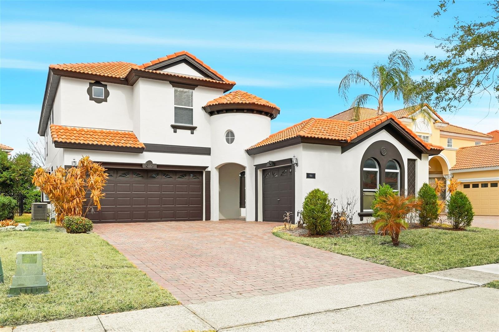 Photo of 910 LASCALA DRIVE, WINDERMERE, FL 34786