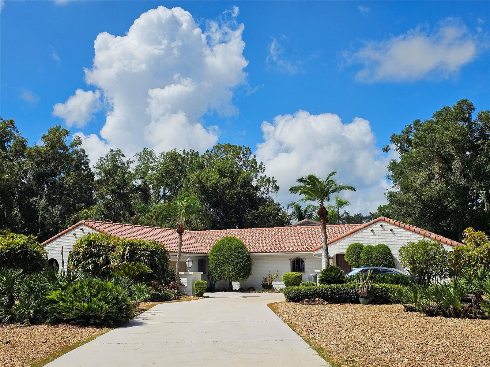 Photo of 200 ISLAND WAY, WINTER HAVEN, FL 33884