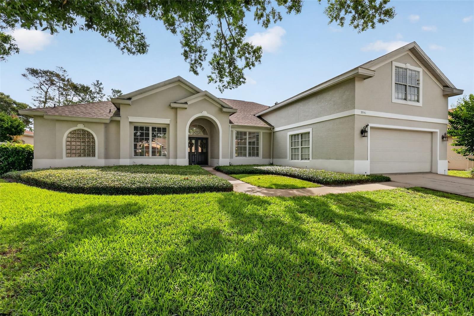 Photo of 9041 LAUREL RIDGE DRIVE, MOUNT DORA, FL 32757
