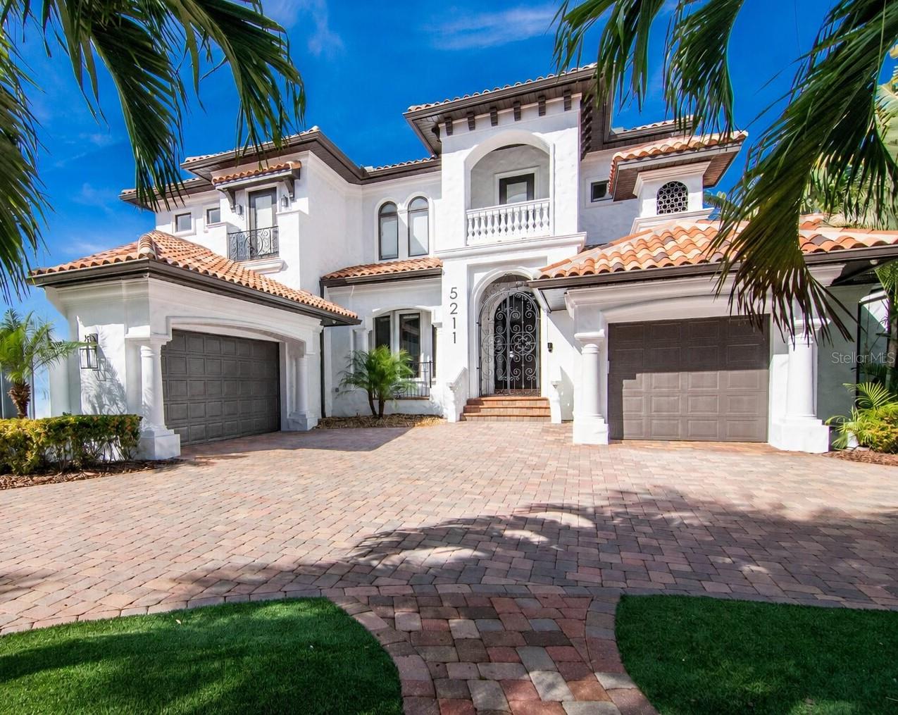 Photo of 5211 W NEPTUNE WAY, TAMPA, FL 33609