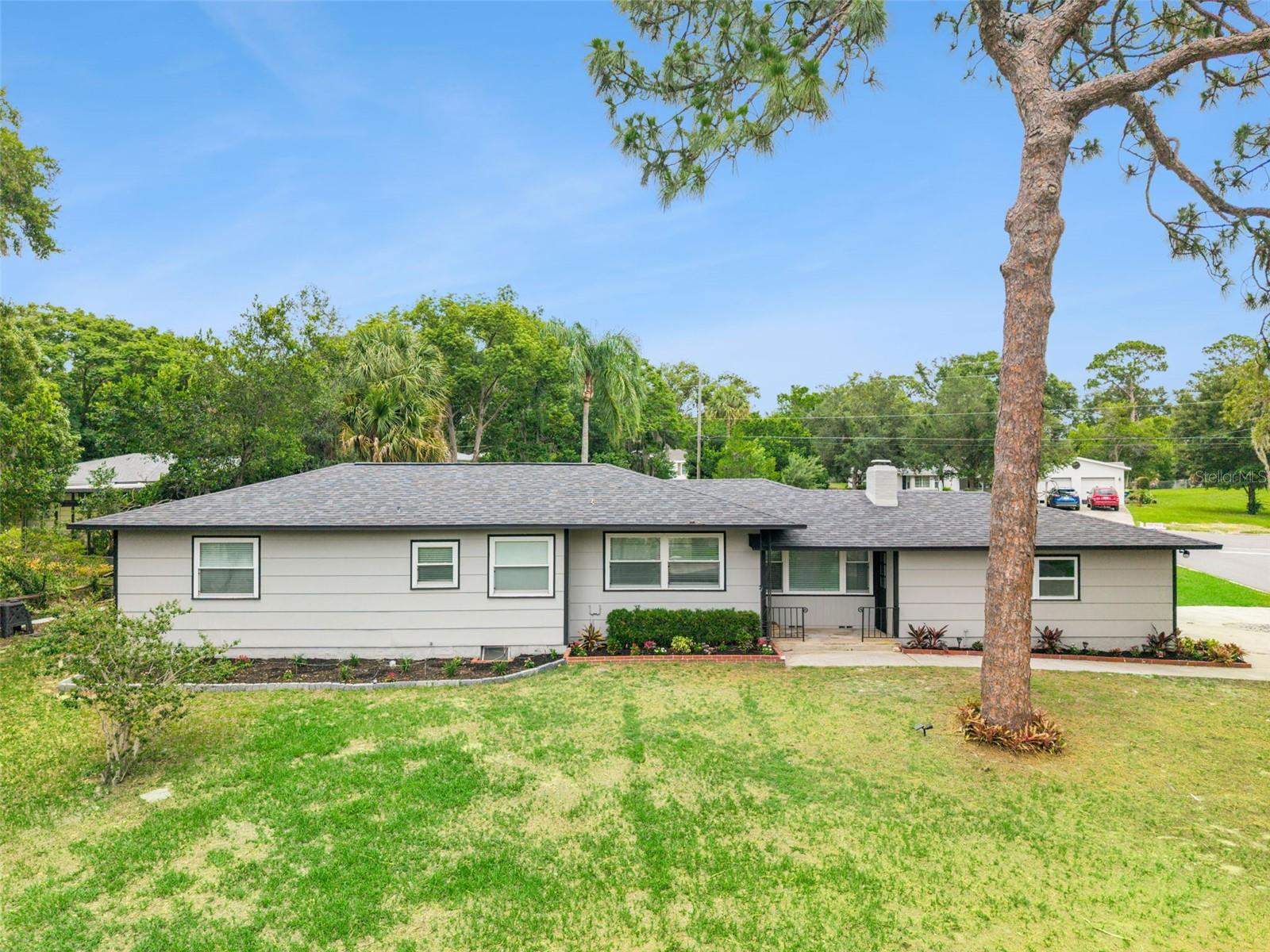 Photo of 1510 OVERLOOK DRIVE, MOUNT DORA, FL 32757