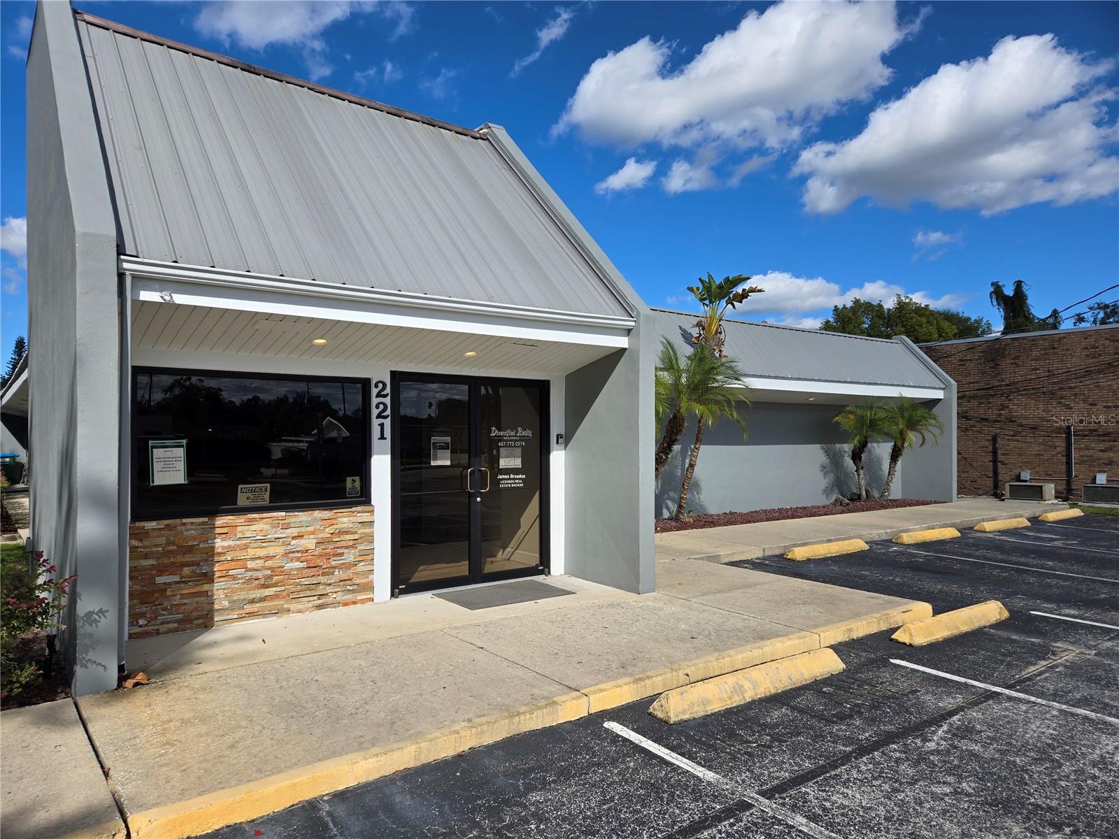 Photo of 221 W STATE ROAD 434, LONGWOOD, FL 32750