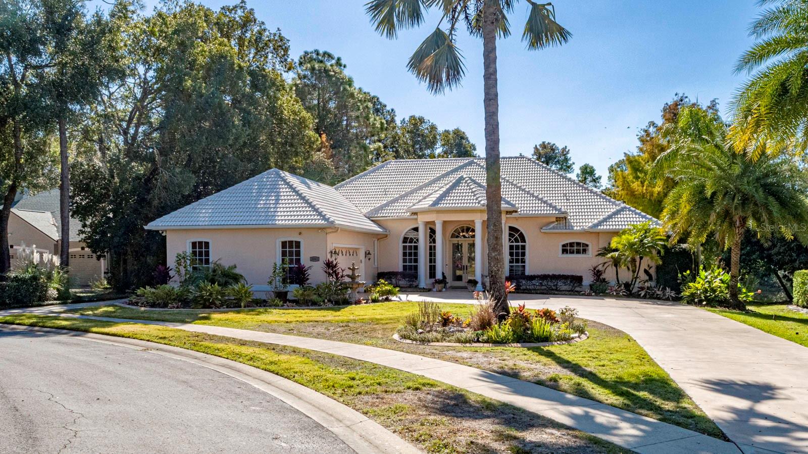 Photo of 5061 GREENBRIAR TRAIL, MOUNT DORA, FL 32757