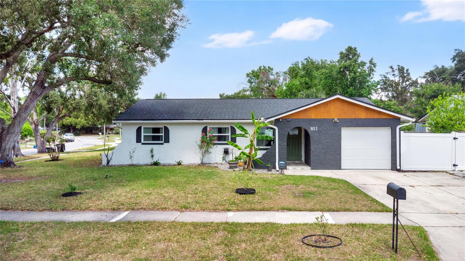 Photo of 851 DARWIN DRIVE, ALTAMONTE SPRINGS, FL 32701