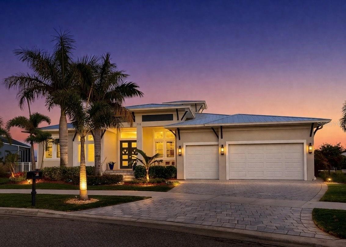 Photo of 716 PINCKNEY DRIVE, APOLLO BEACH, FL 33572