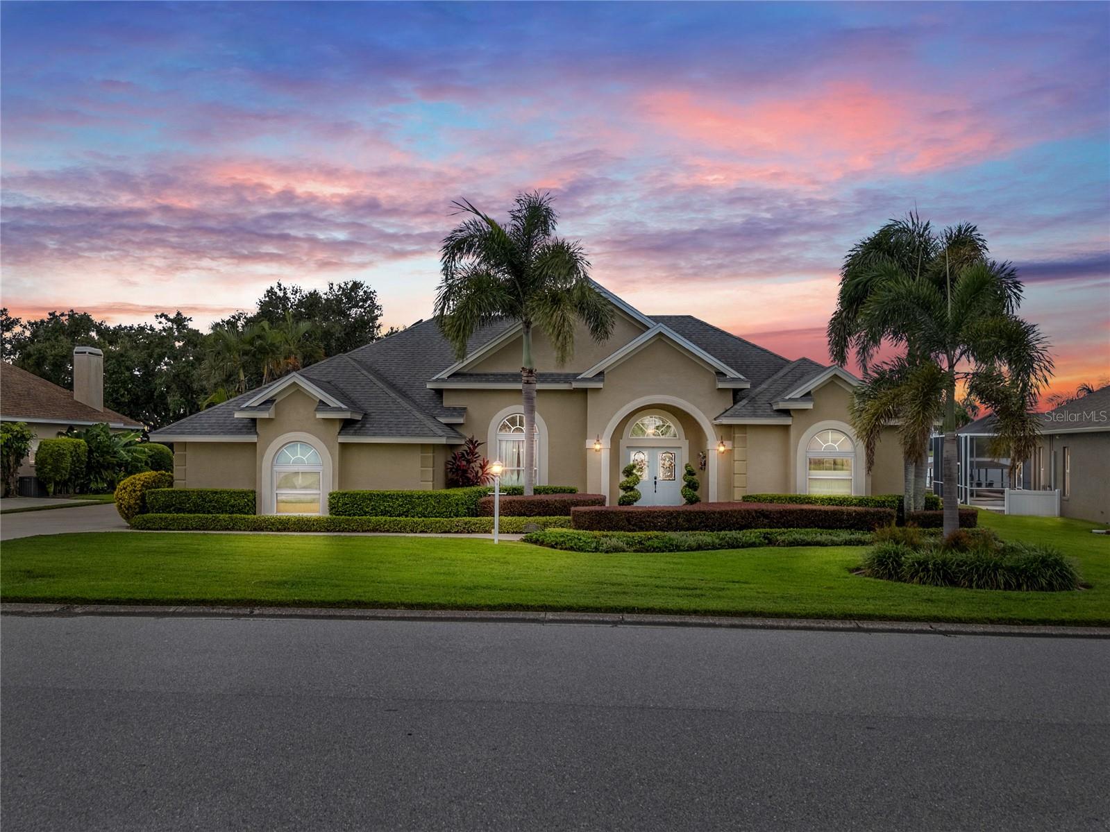 Photo of 220 RUBY LAKE LANE, WINTER HAVEN, FL 33884