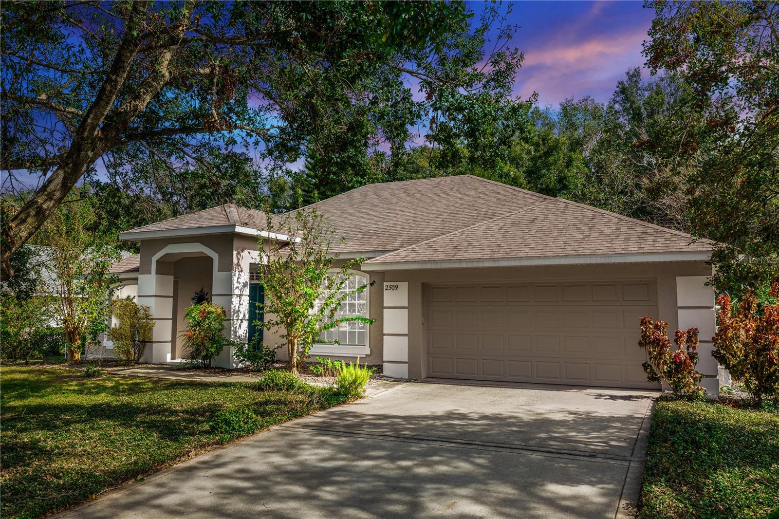 Photo of 2509 GABLES DRIVE, EUSTIS, FL 32726