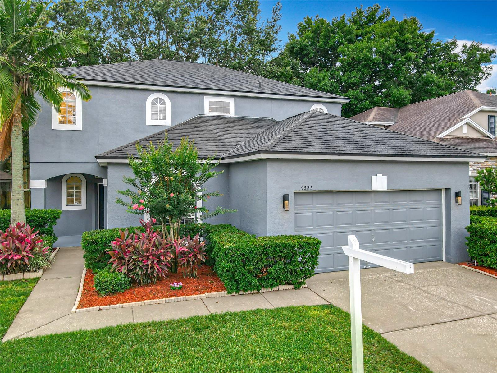 Photo of 9525 SOUTHERN GARDEN CIRCLE, ALTAMONTE SPRINGS, FL 32714