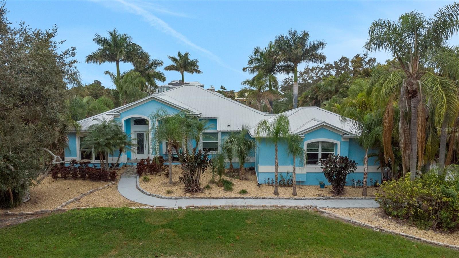 Photo of 424 ISLAND CAY WAY, APOLLO BEACH, FL 33572