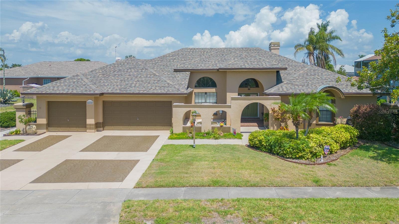 Photo of 6602 SEABIRD WAY, APOLLO BEACH, FL 33572