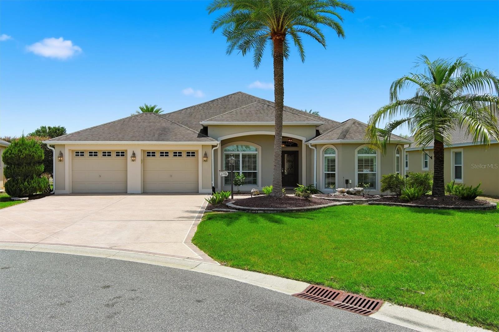 Photo of 1328 MOCKINGBIRD LANE, THE VILLAGES, FL 32163