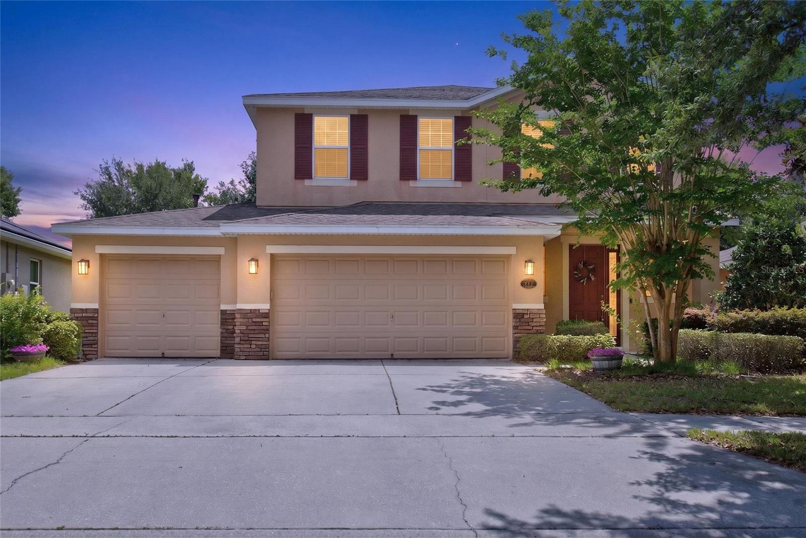 Photo of 213 VICTORIA TRAILS BOULEVARD, DELAND, FL 32724
