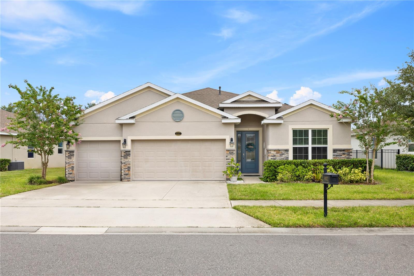 Photo of 637 BLUEHEARTS TRAIL, DELAND, FL 32724