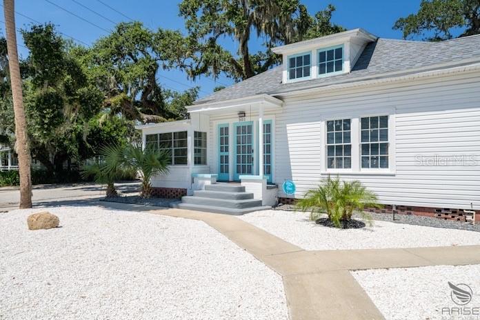 Photo of 301 LIVE OAK STREET, NEW SMYRNA BEACH, FL 32168