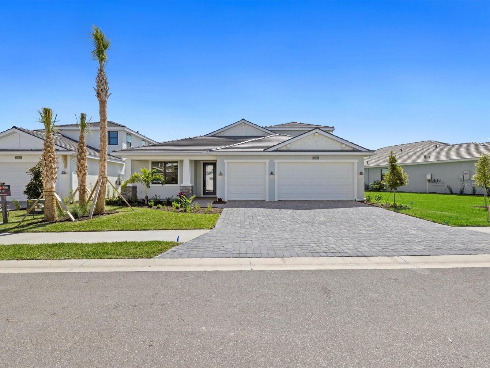 Photo of 12815 MORNING MIST PLACE, VENICE, FL 34293