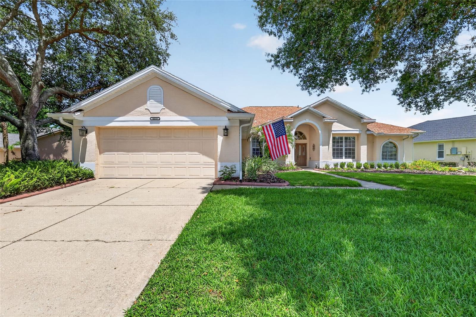 Photo of 8059 LAUREL RIDGE DRIVE, MOUNT DORA, FL 32757
