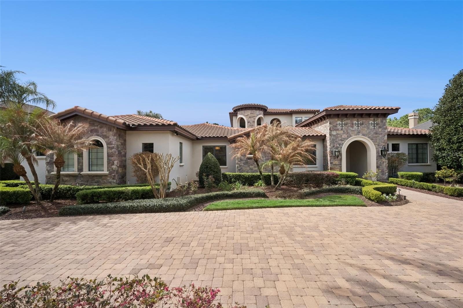 Photo of 2018 CASTELLI BOULEVARD, MOUNT DORA, FL 32757